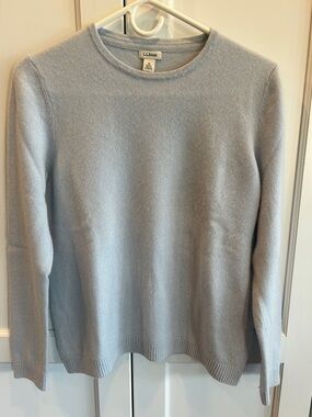 L.L. Bean Women's Pale Blue cashmere Crewneck Sweater